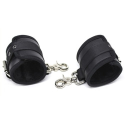 Generique Menottes Fur Line Noir